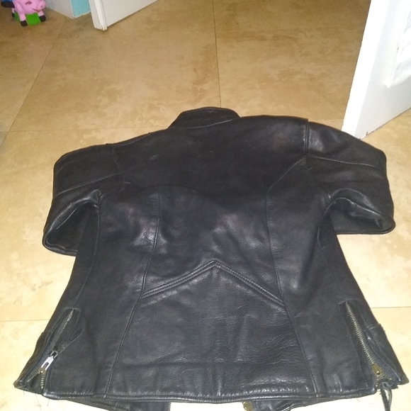 Leather jacket - Picture 2 of 4
